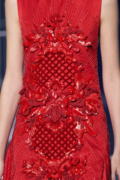 Look 75